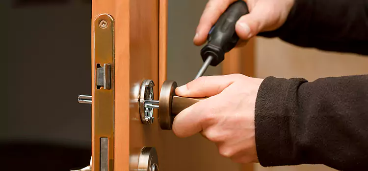 Semi Truck Locksmith Lake Magdalene